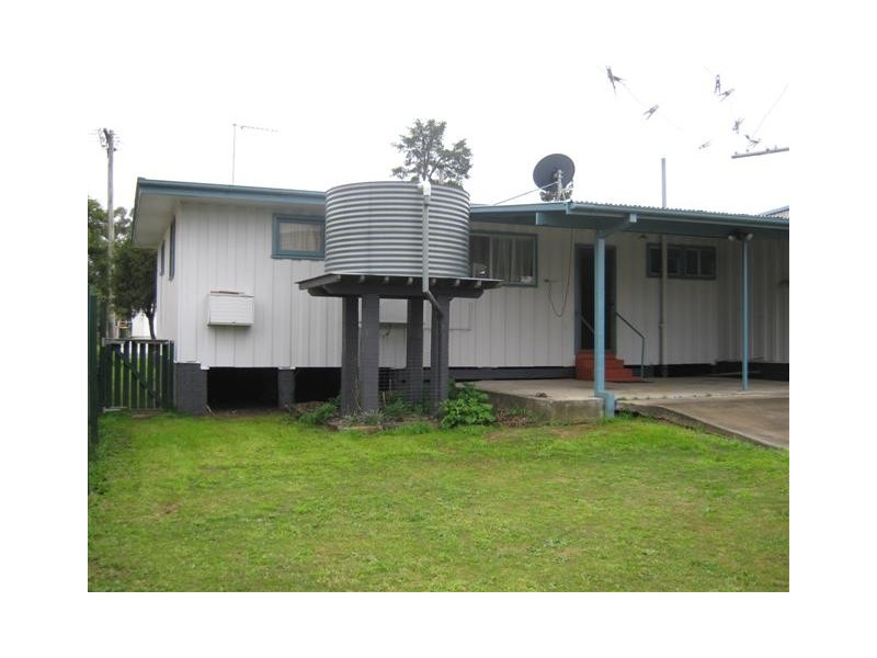 4 Ellwood Ave, Warwick QLD 4370