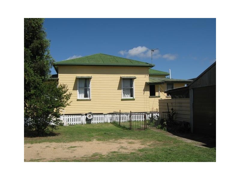 5 Frank, Warwick QLD 4370