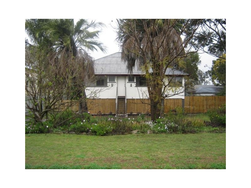 40 Locke St, Warwick QLD 4370