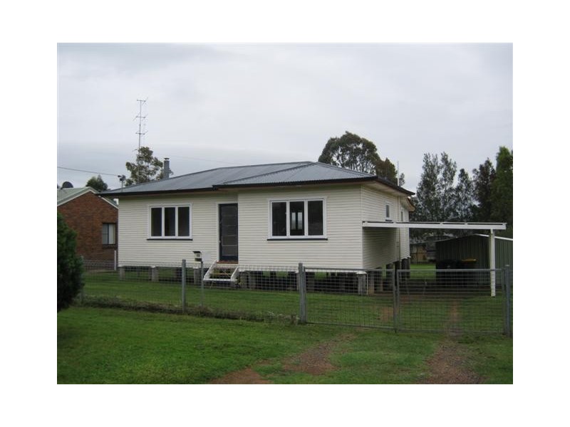 15 MONCRIEFFE ST, Warwick QLD 4370