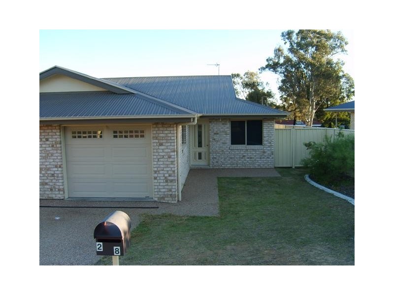 2/8 PEREGRINE CRT, Warwick QLD 4370