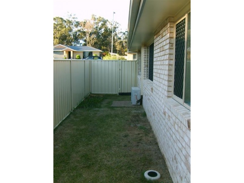 2/8 PEREGRINE CRT, Warwick QLD 4370