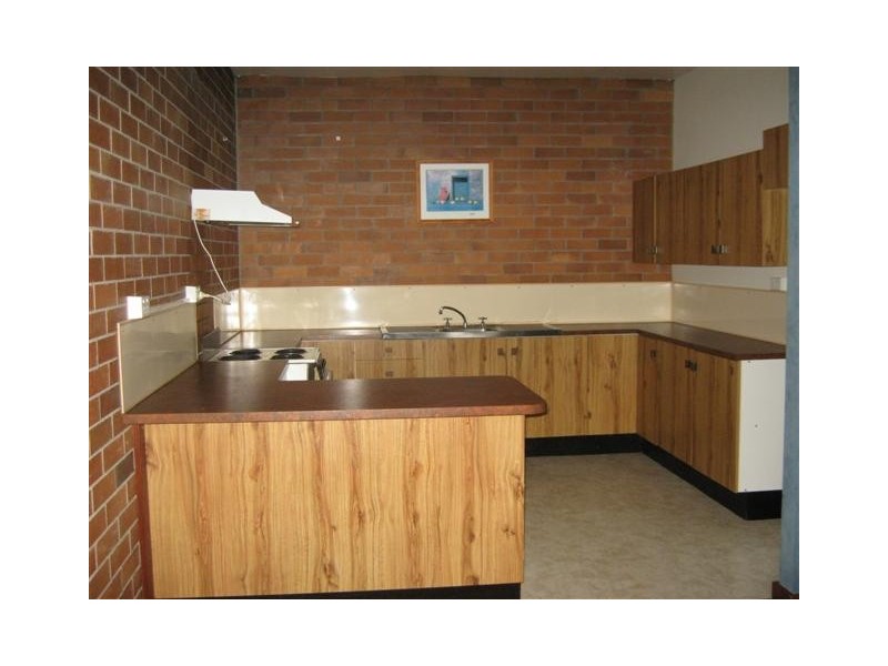 2/161 WALLACE ST, Warwick QLD 4370