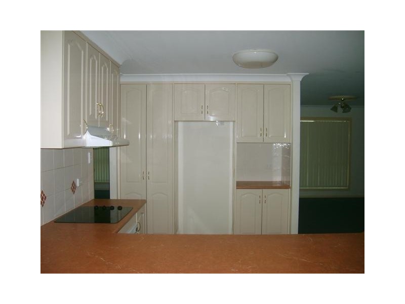 8 BATTERHAM ST, Warwick QLD 4370