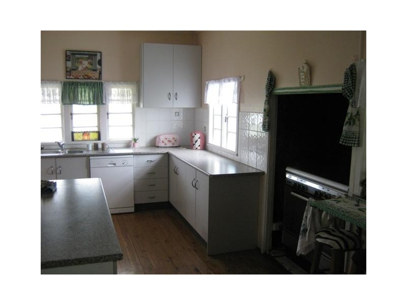 854  UPPER WHEATVALE RD, Warwick QLD 4370