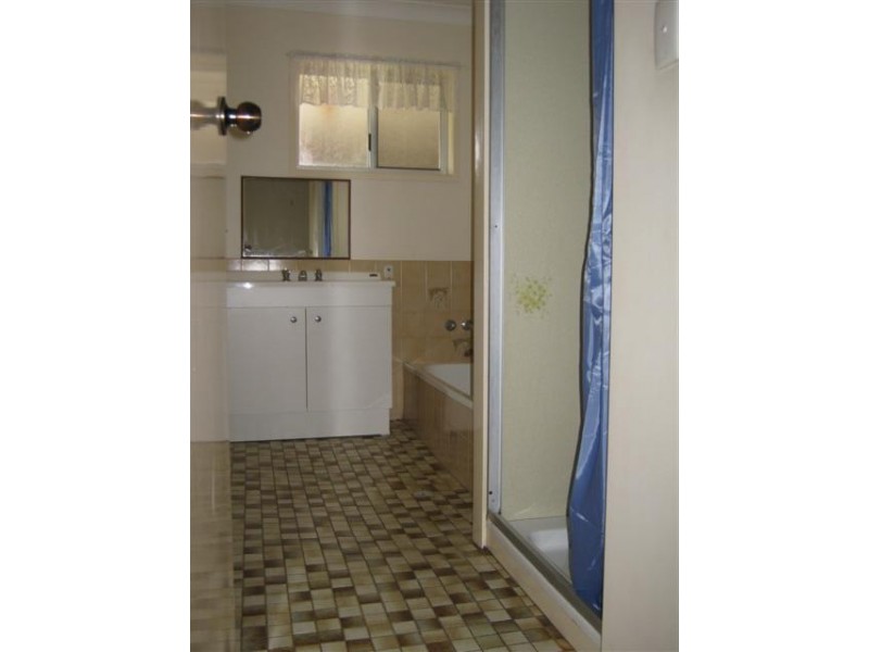 34 WALLACE ST, Warwick QLD 4370