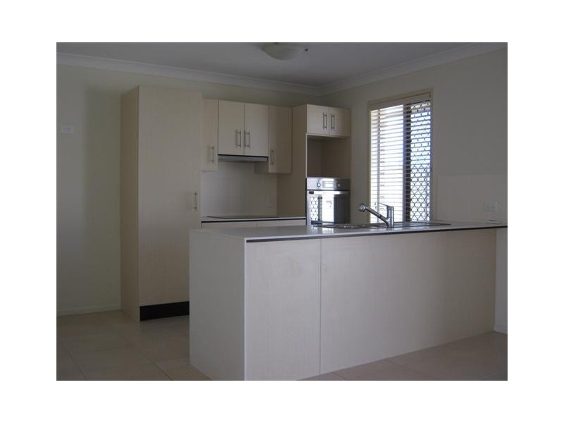 UNIT 2 /3 COULSELL ST, Warwick QLD 4370