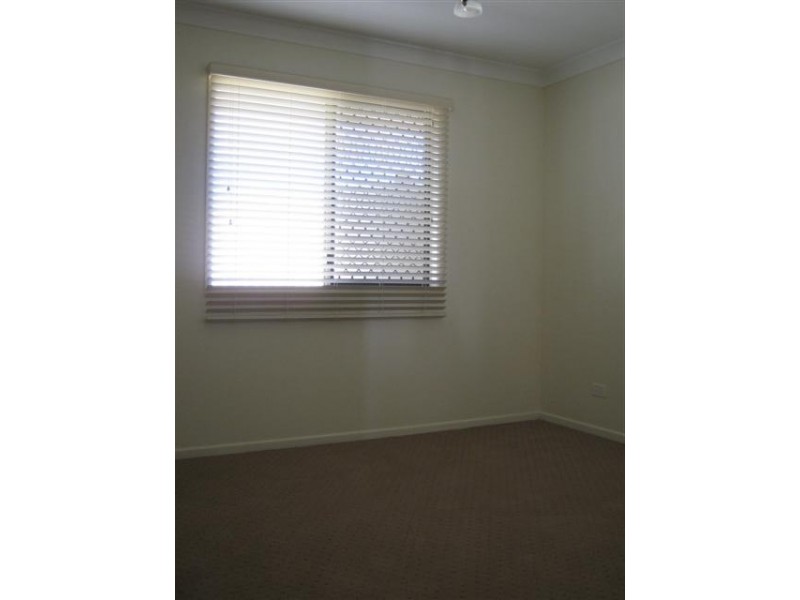UNIT 2 /3 COULSELL ST, Warwick QLD 4370