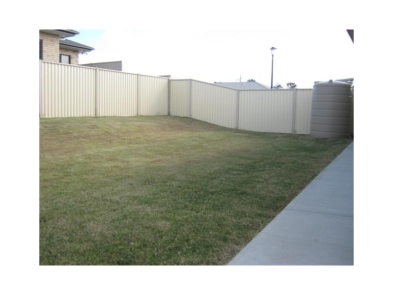UNIT 2 /3 COULSELL ST, Warwick QLD 4370