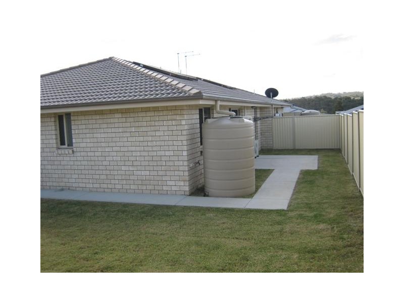 UNIT 2 /3 COULSELL ST, Warwick QLD 4370