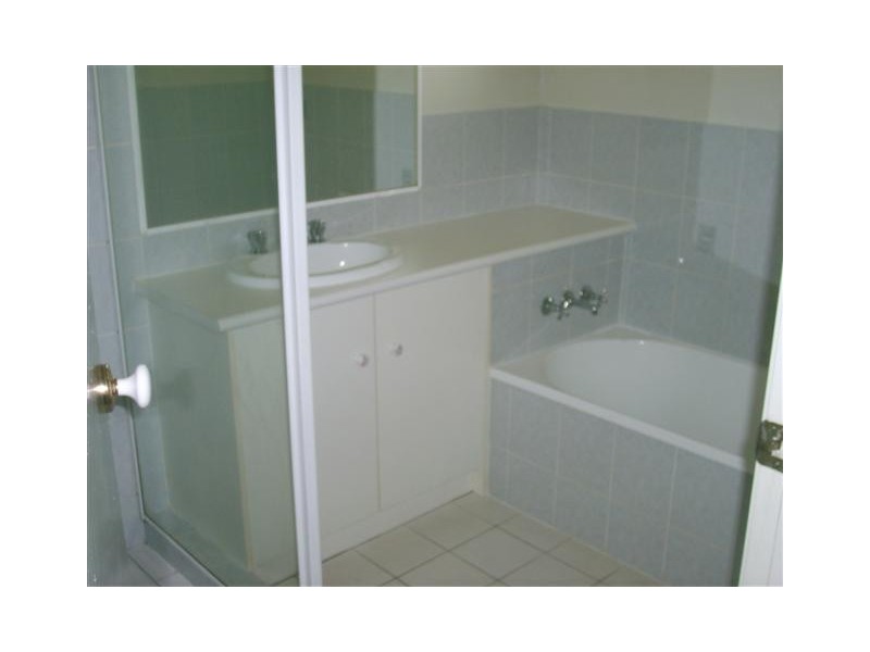 10 LYONS CRES, Warwick QLD 4370