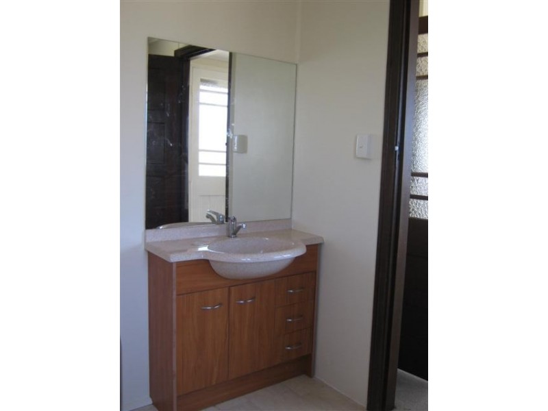 16 CECIL ST, Warwick QLD 4370