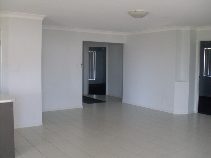 8 Pristine Court, Warwick QLD 4370