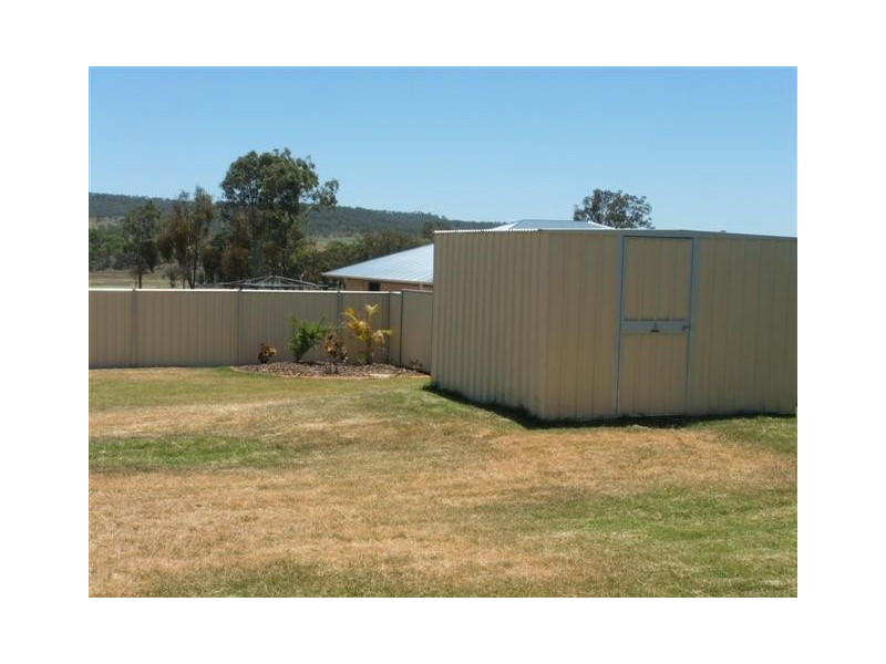 137 Ogilvie Road, Warwick QLD 4370