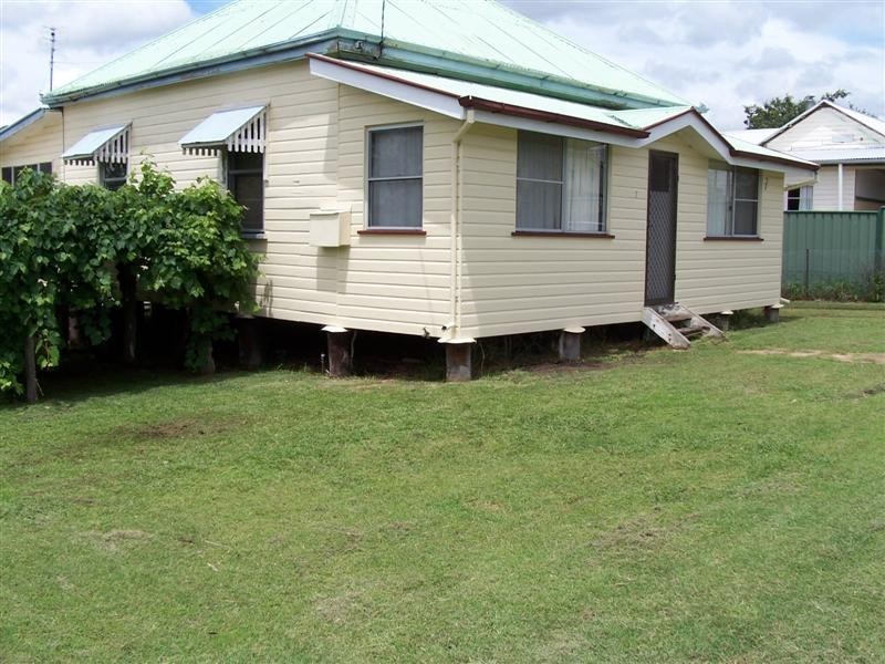 7 Percy Street, Warwick QLD 4370