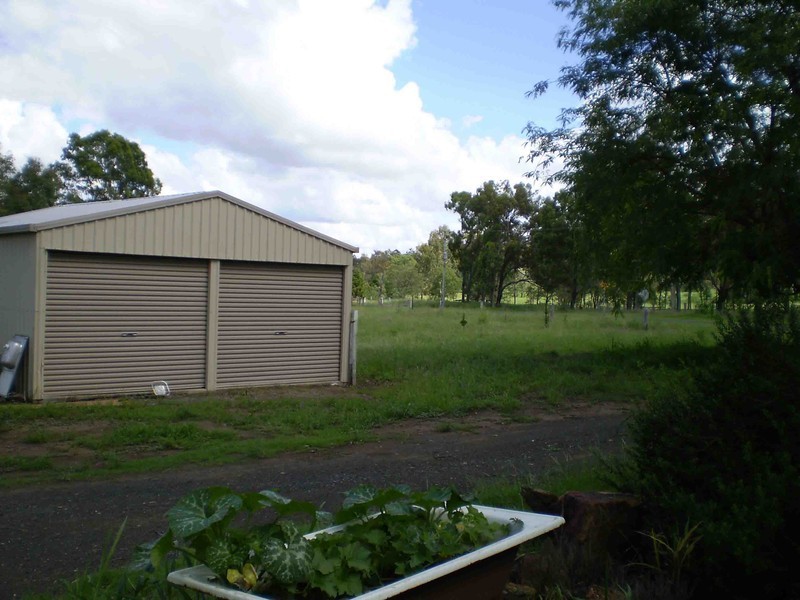 36 Beames Drive, Laidley South QLD 4341