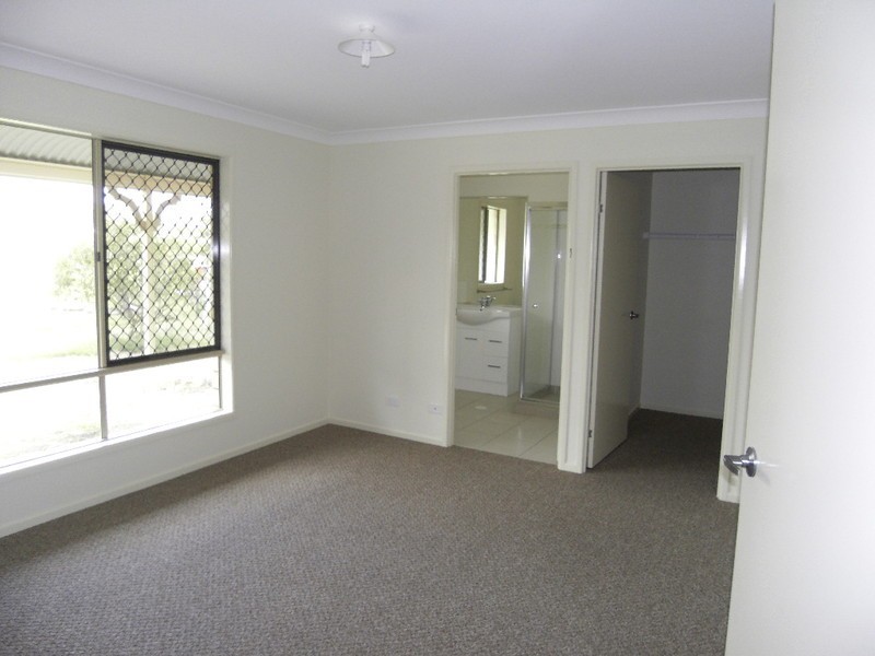 20 Hewett Drive, Regency Downs QLD 4341