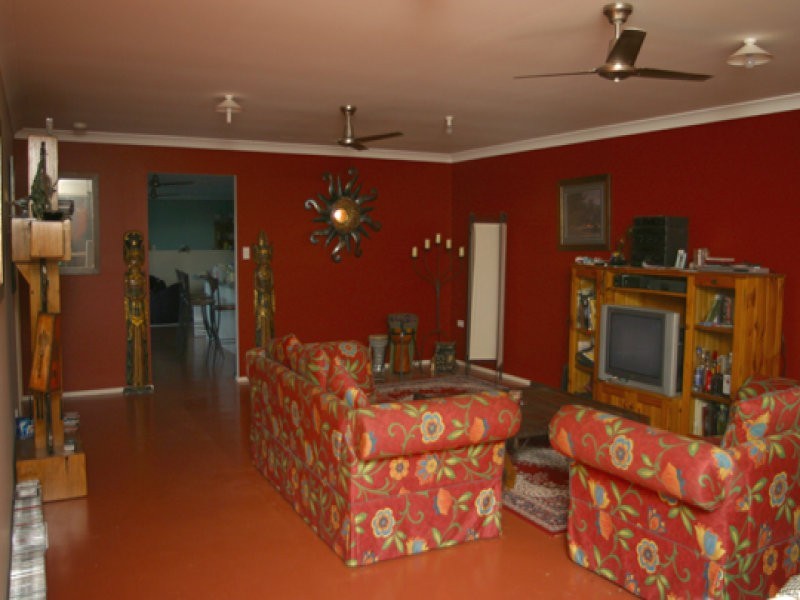 Brooloo QLD 4570