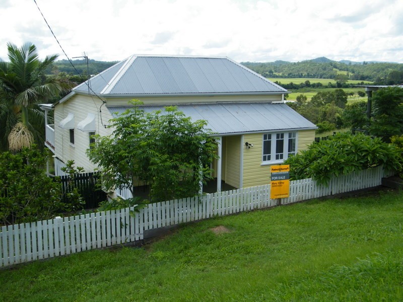 15 Elizabeth, Imbil QLD 4570