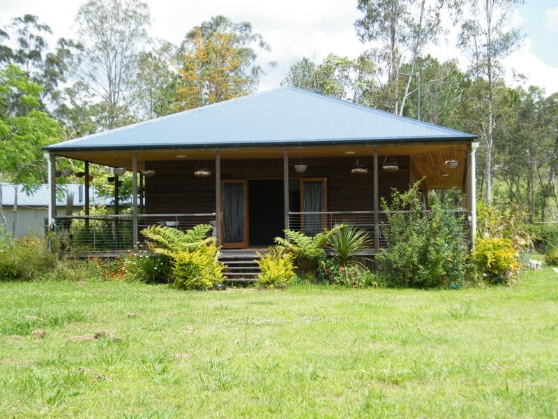 Brooloo QLD 4570
