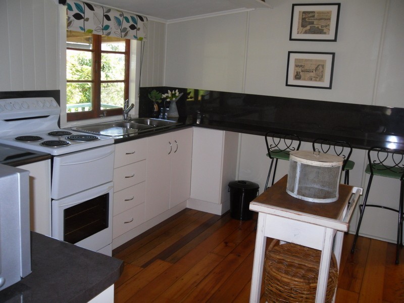 16 Elizabeth St, Imbil QLD 4570