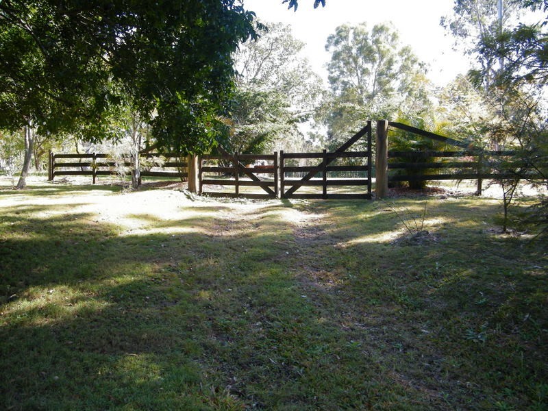 72 Sutton, Brooloo QLD 4570