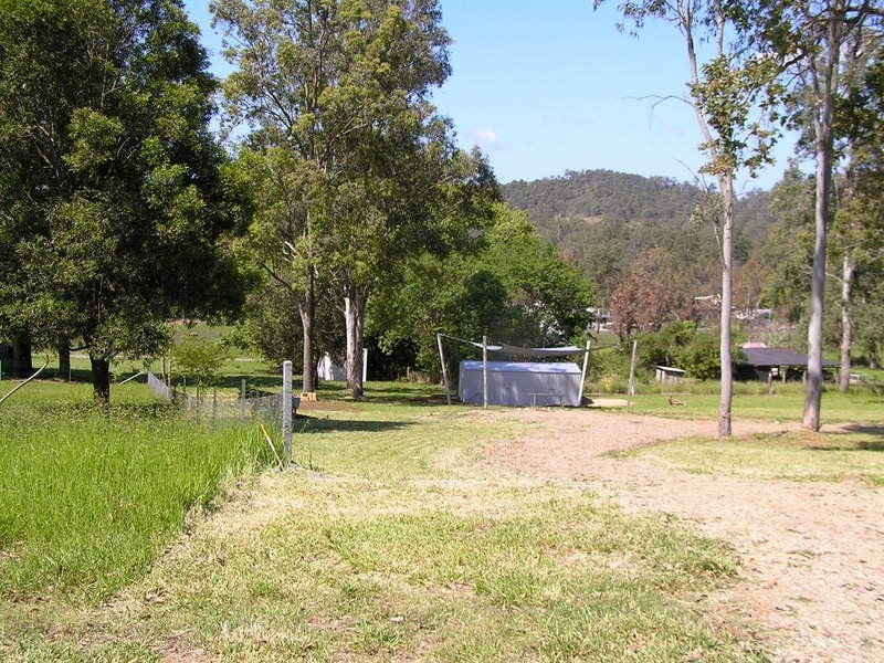 10 George, Brooloo QLD 4570