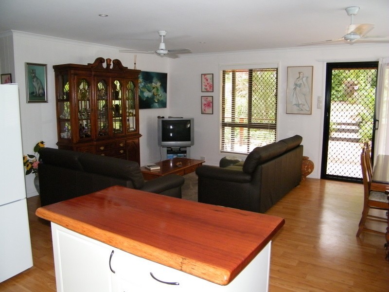 14 Parry Street, Brooloo QLD 4570