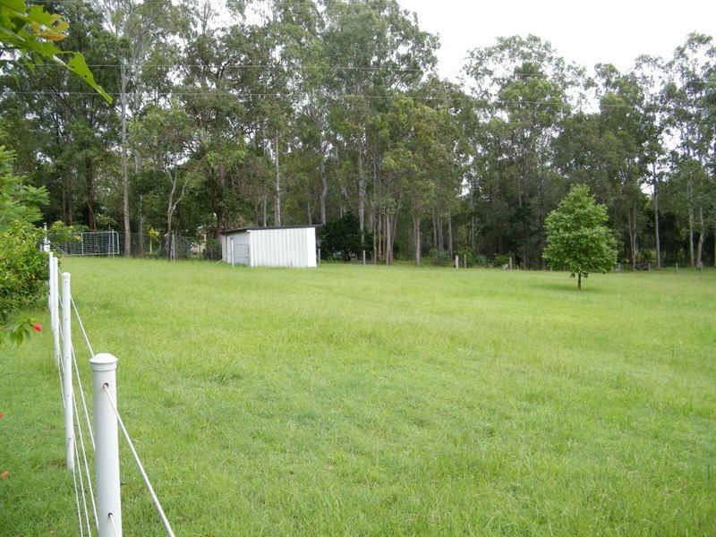 14 Parry Street, Brooloo QLD 4570