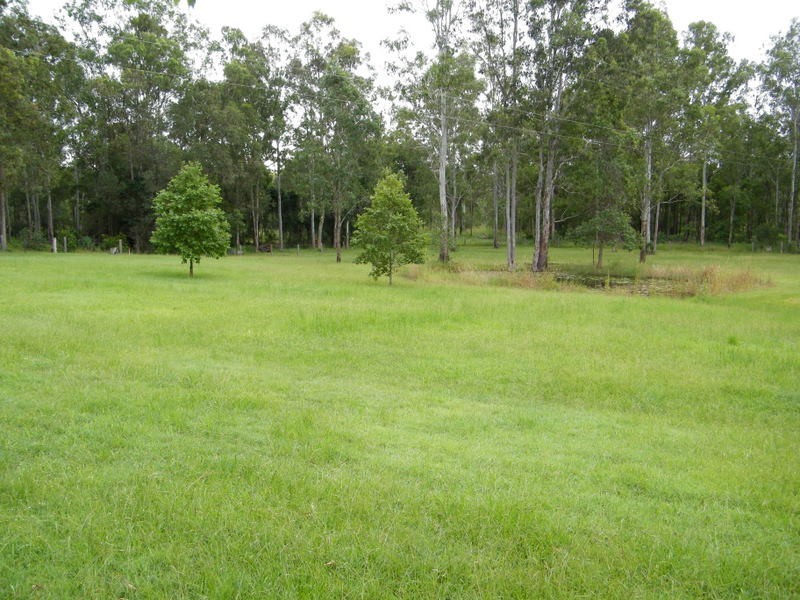 14 Parry Street, Brooloo QLD 4570