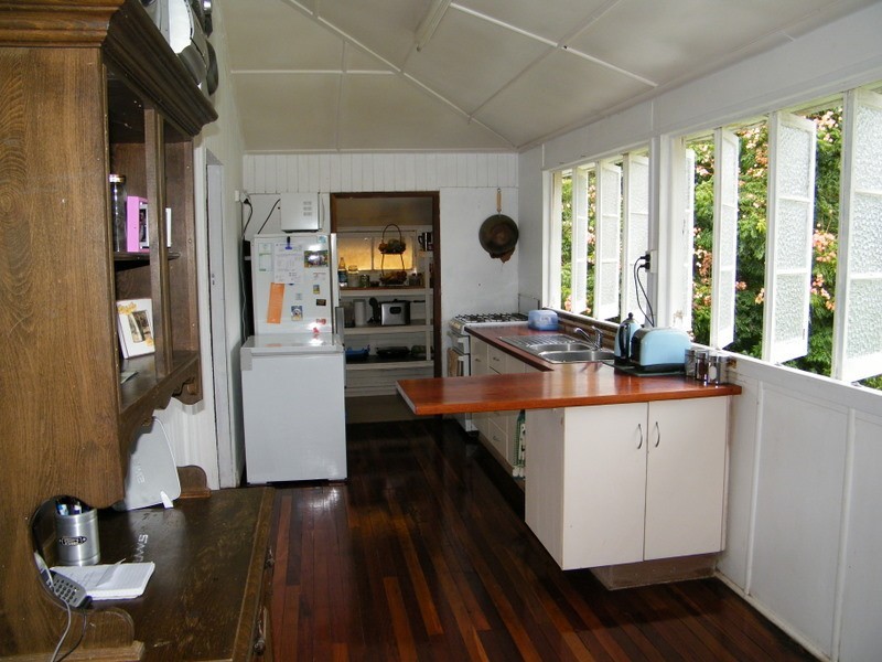 6 Edward, Imbil QLD 4570