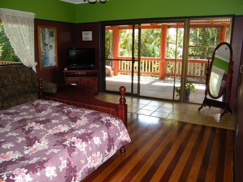 11 Breakneck, Brooloo QLD 4570