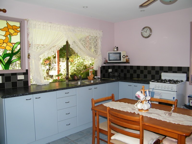 11 Breakneck, Brooloo QLD 4570