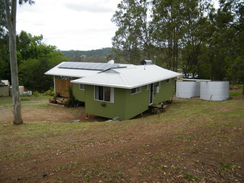 10 George, Brooloo QLD 4570