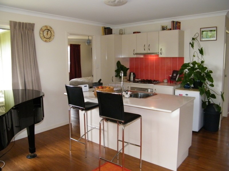 10 George, Brooloo QLD 4570