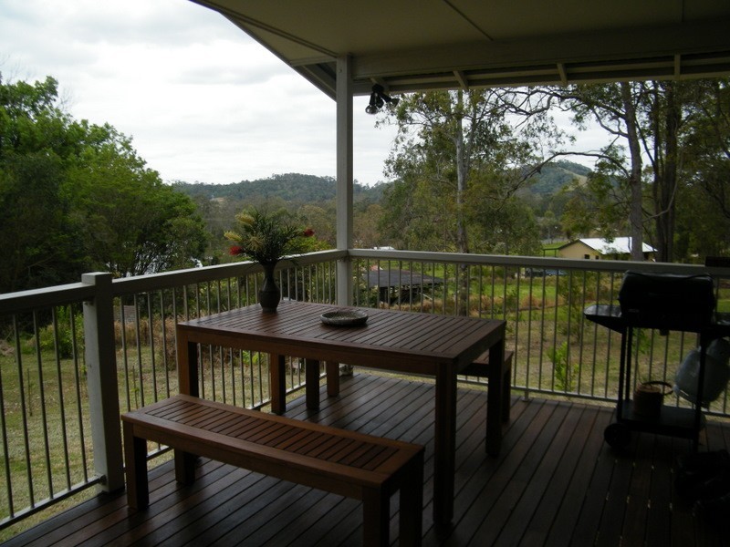 10 George, Brooloo QLD 4570