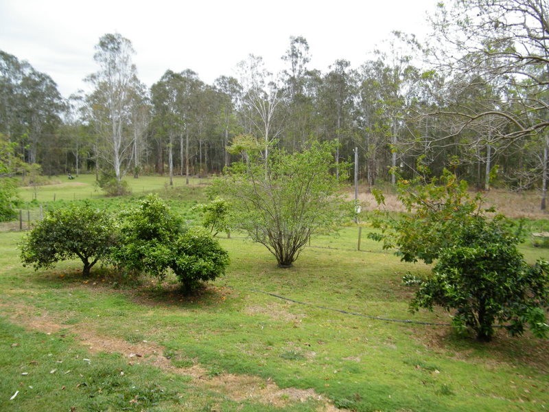 4 Parry, Brooloo QLD 4570