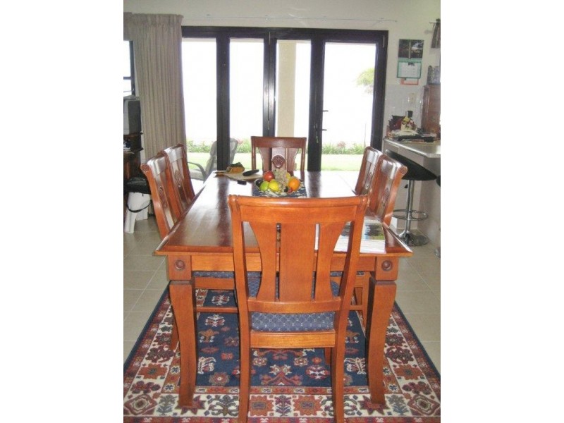 15 Marine Pde, Cardwell QLD 4849