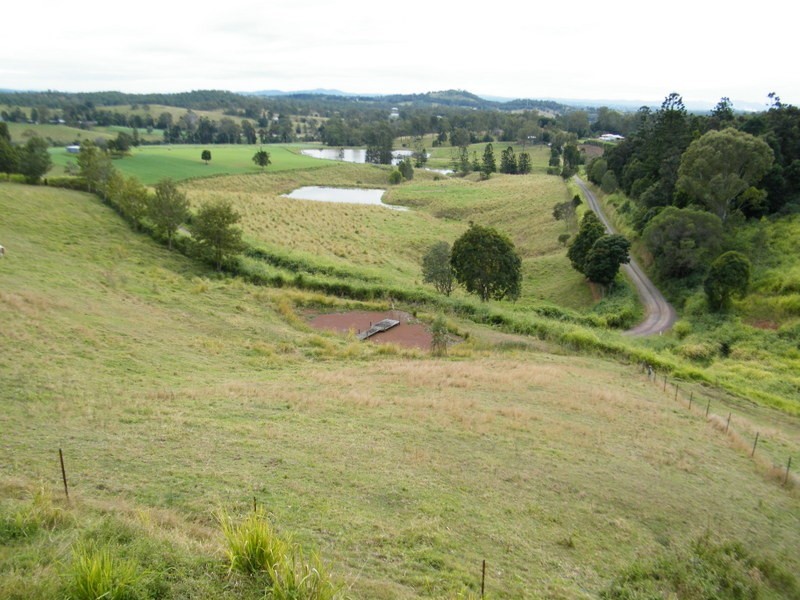 183 Robinson Road, Calico Creek QLD 4570