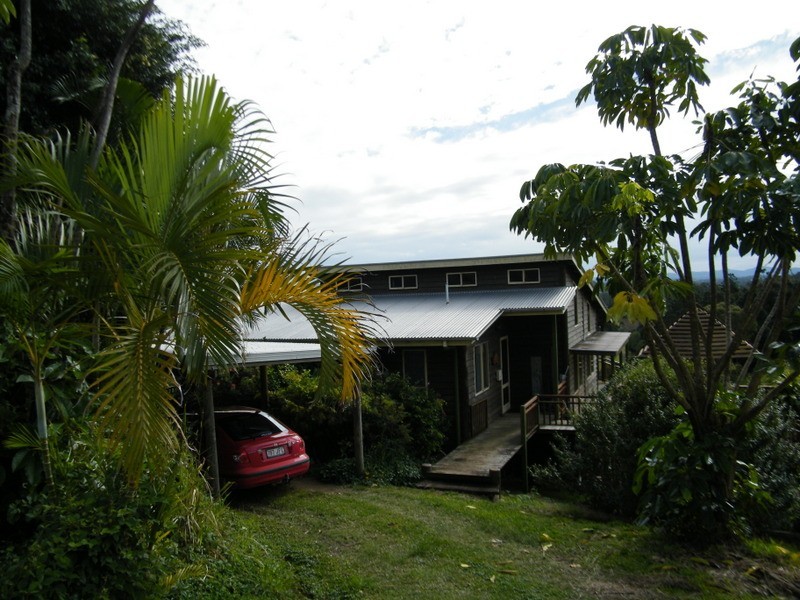183 Robinson Road, Calico Creek QLD 4570
