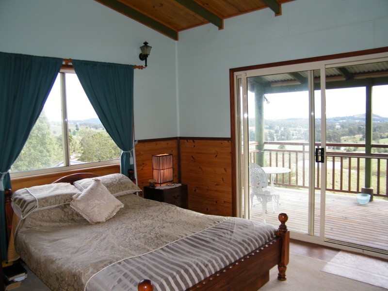 183 Robinson Road, Calico Creek QLD 4570