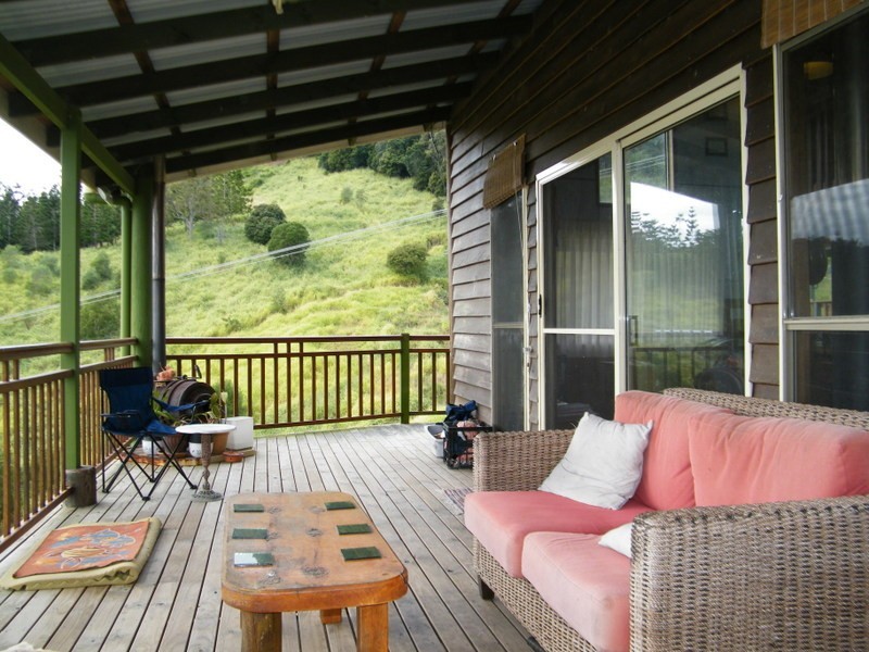 183 Robinson Road, Calico Creek QLD 4570