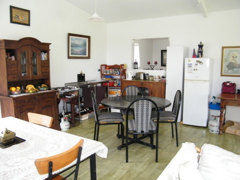 13 George, Brooloo QLD 4570