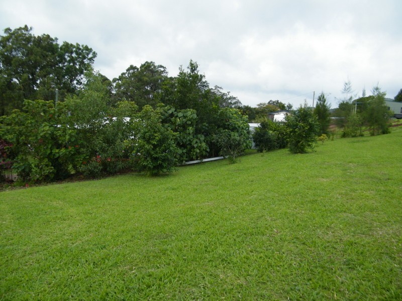 13 George, Brooloo QLD 4570