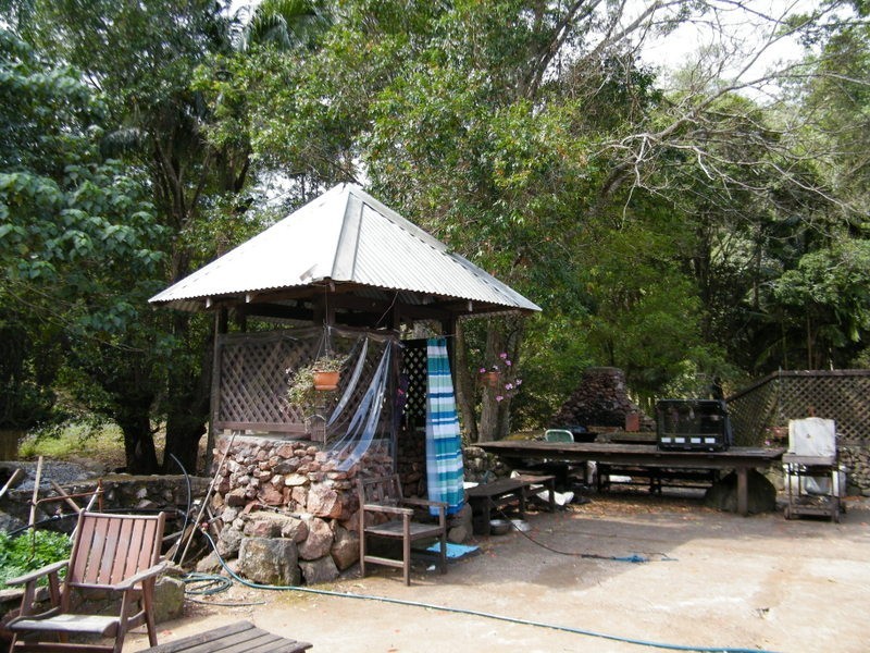 122 Harry’s Creek Road, Amamoor QLD 4570