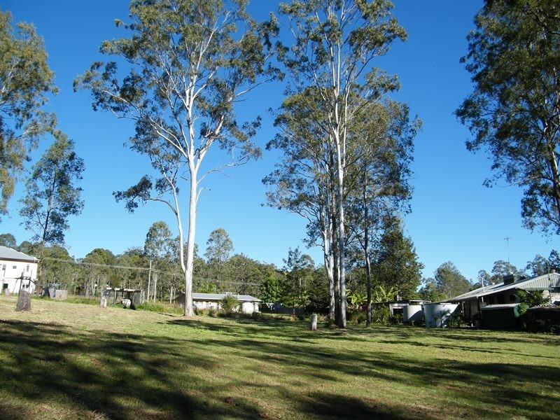 Brooloo QLD 4570
