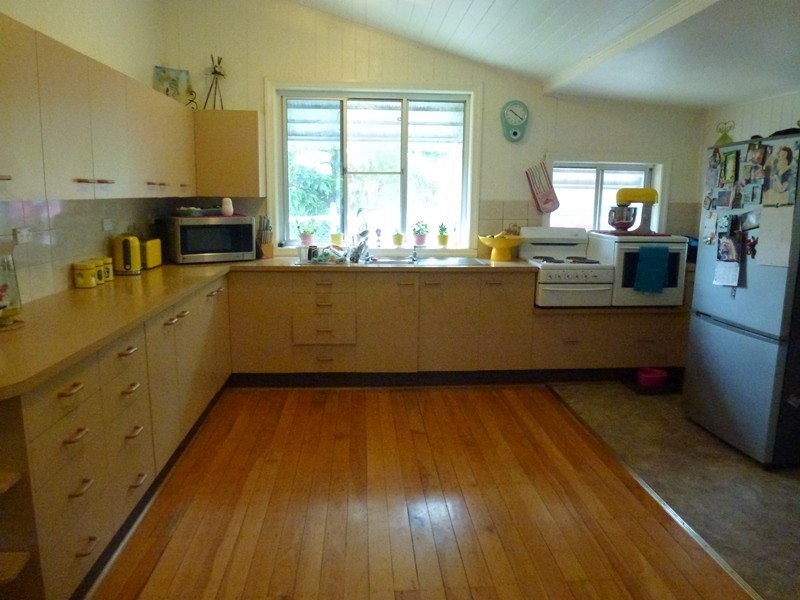 8 Yabba Road, Imbil QLD 4570