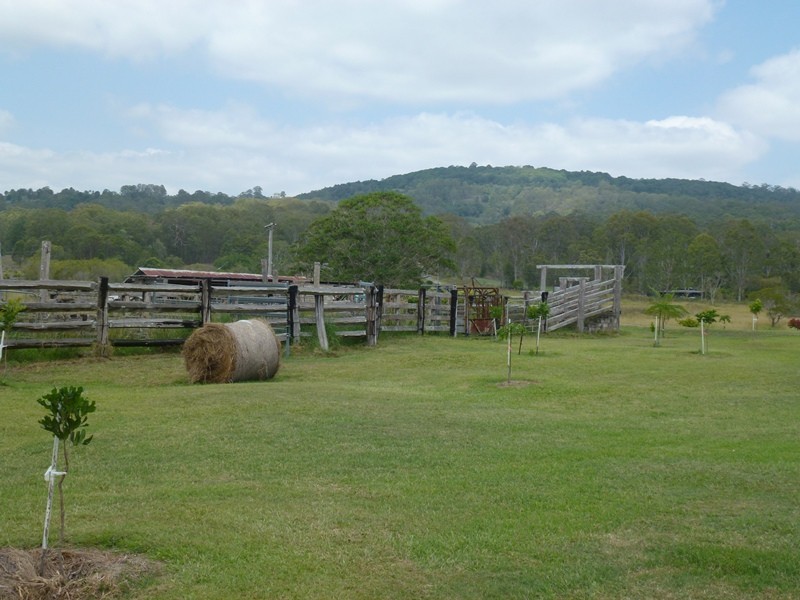 217 Stewart Road, Coondoo QLD 4570