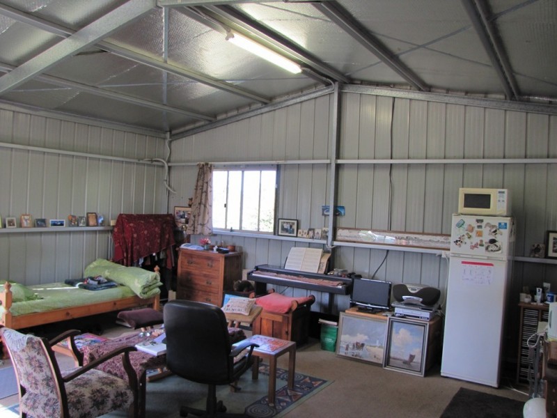 7 George Street, Brooloo QLD 4570