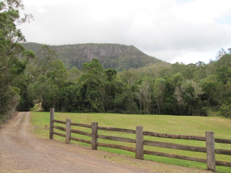 8 Bluff Road, off Wilcox Rd, Kenilworth QLD 4574